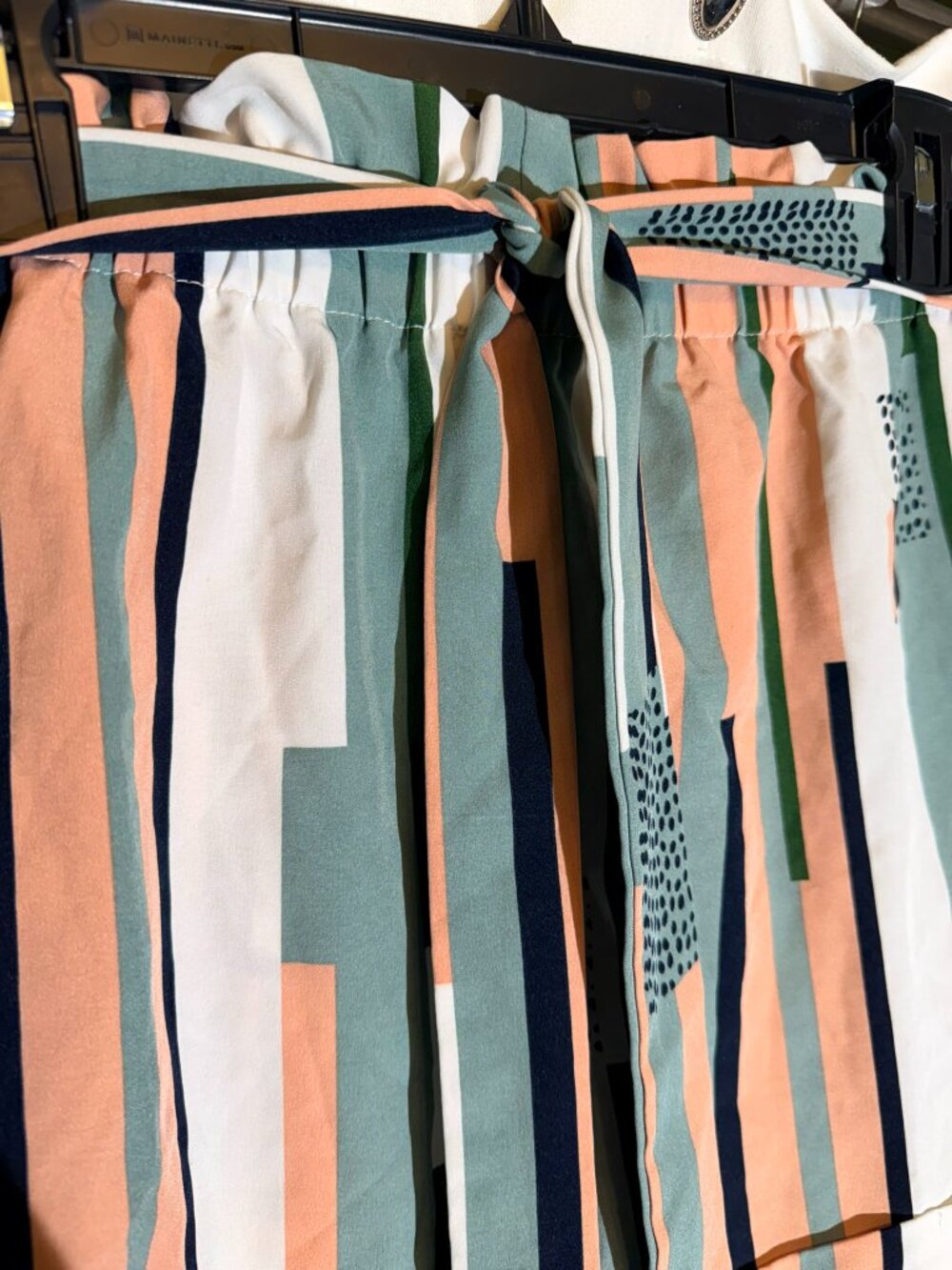 SHEIN Abstract Stripe Paperbag Waist Shorts – Size XL (US 12) - Picture 3 of 13